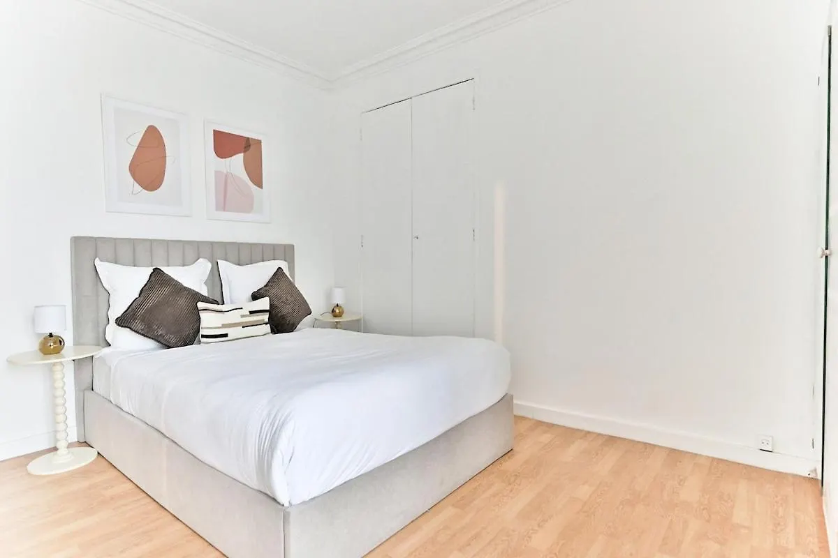 Apartmán Charming Very Spacious Apartment, Paris 9Eme