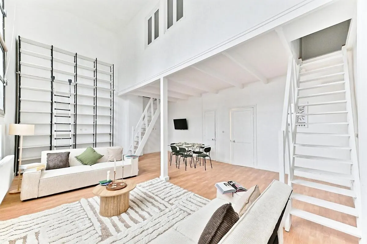 Apartment Charming Very Spacious Apartment, Paris 9Eme