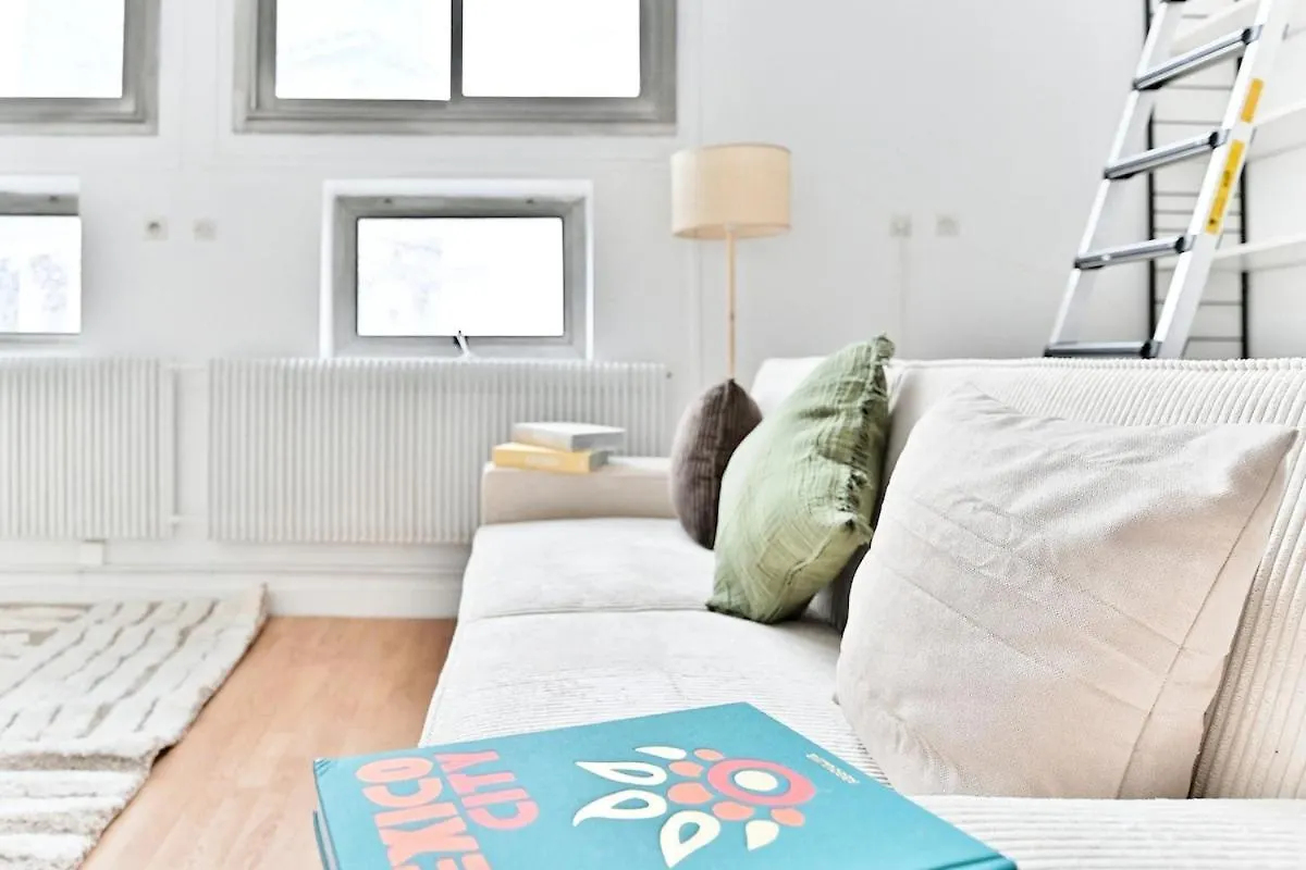 Charming Very Spacious Apartment, Paris 9Eme