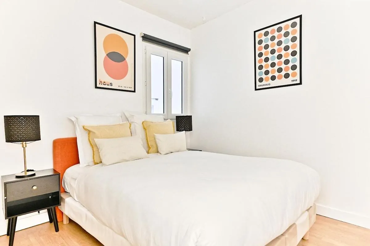 Charming Very Spacious Apartment, Paris 9Eme Apartamento