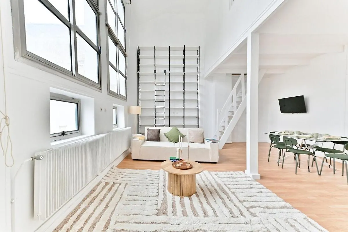 Apartamento Charming Very Spacious Apartment, Paris 9Eme